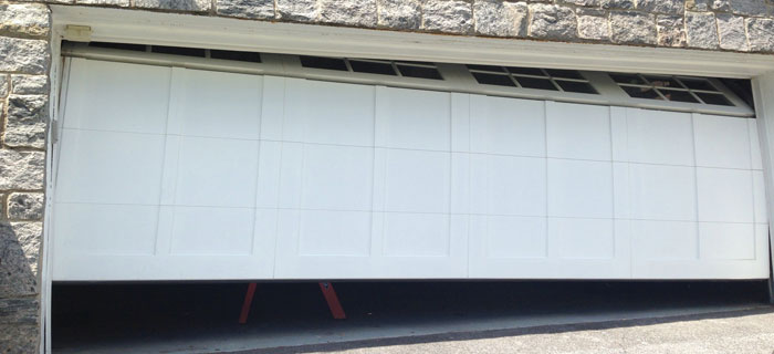 Broken Garage door Northridge CA