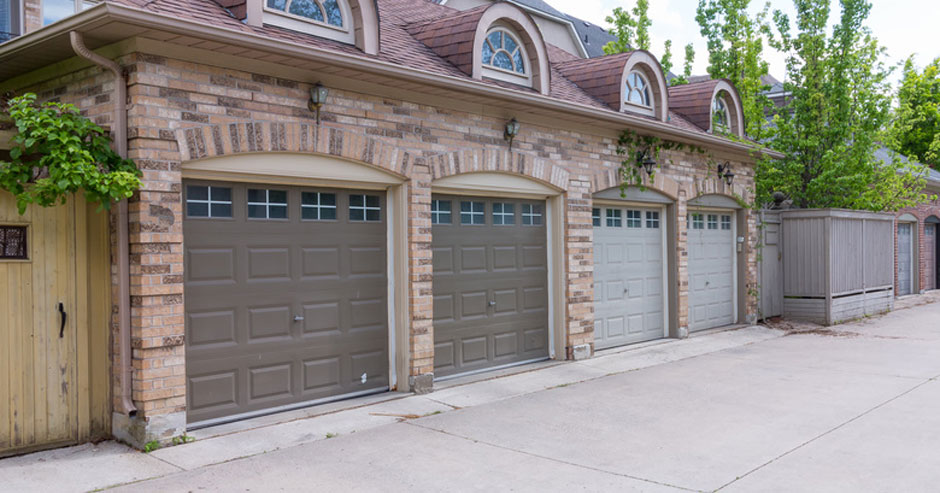 Broken garage door repair San Fernando Valley